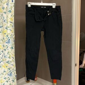 Old Navy black pixie pants